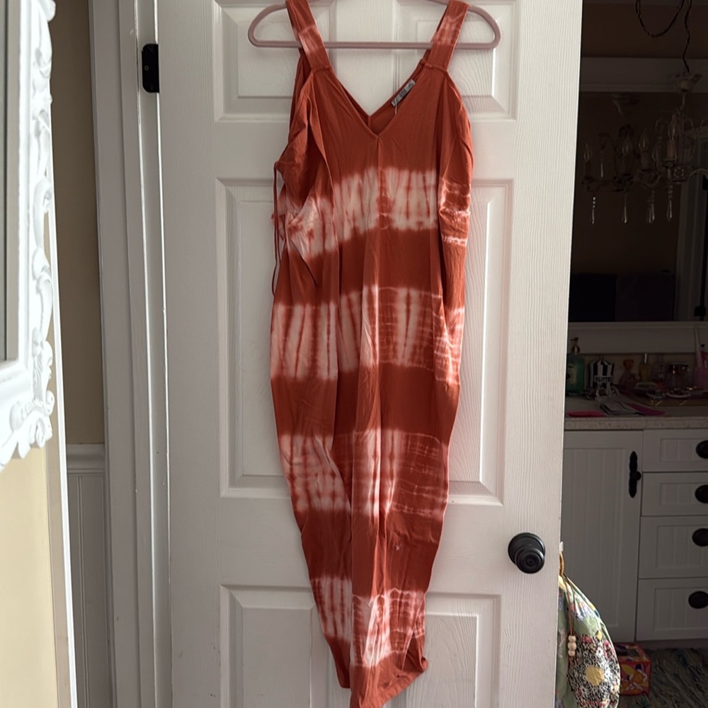 Zara maxi tie dye dress in beautiful sandstone tie dye. Brand new with tags.